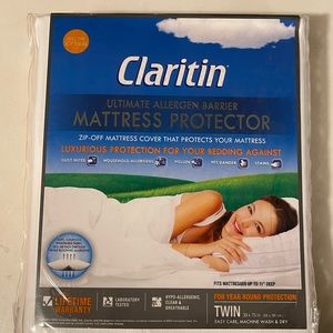 Claritin Ultimate Allergen Barrier Twin Size Mattress Protector